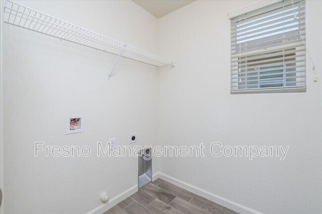 Building Photo - 3740 Highpark Way
