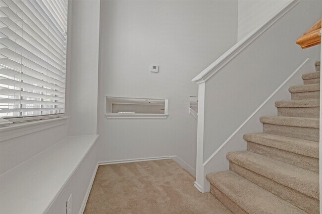 Building Photo - 218 Blushwood Pl