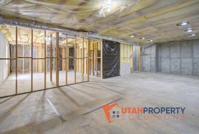 Building Photo - 1994 Fielding Hill Ln