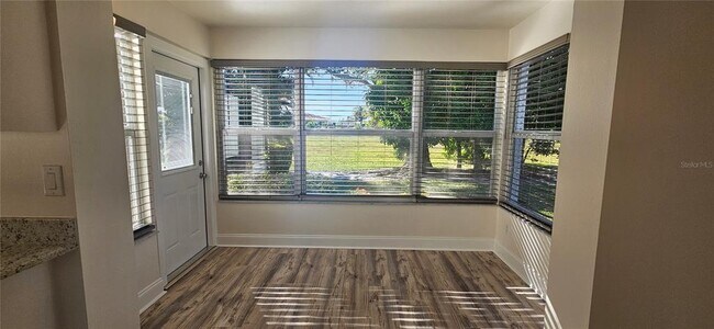 Building Photo - 1506 Edgewater Cir