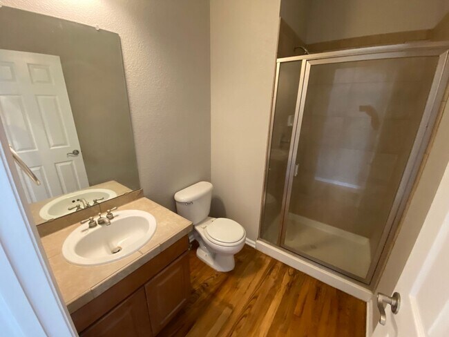 Building Photo - Spacious Home in Horizon Estates