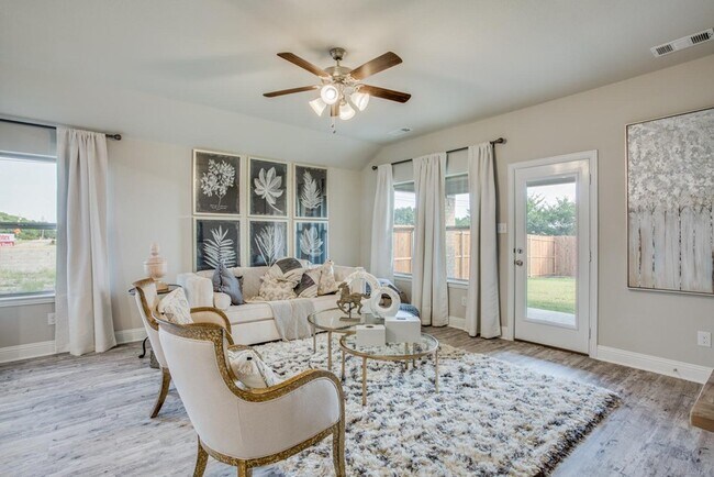 Building Photo - 2103 Silsbee Ct