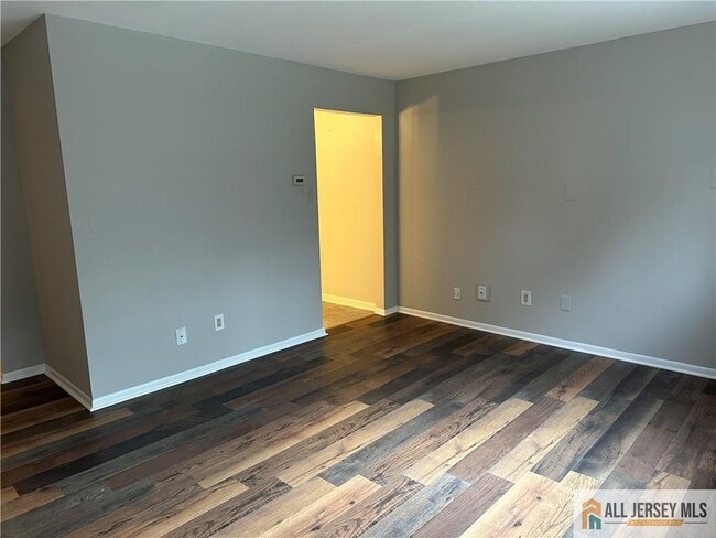 Building Photo - 1037 Cricket Ln