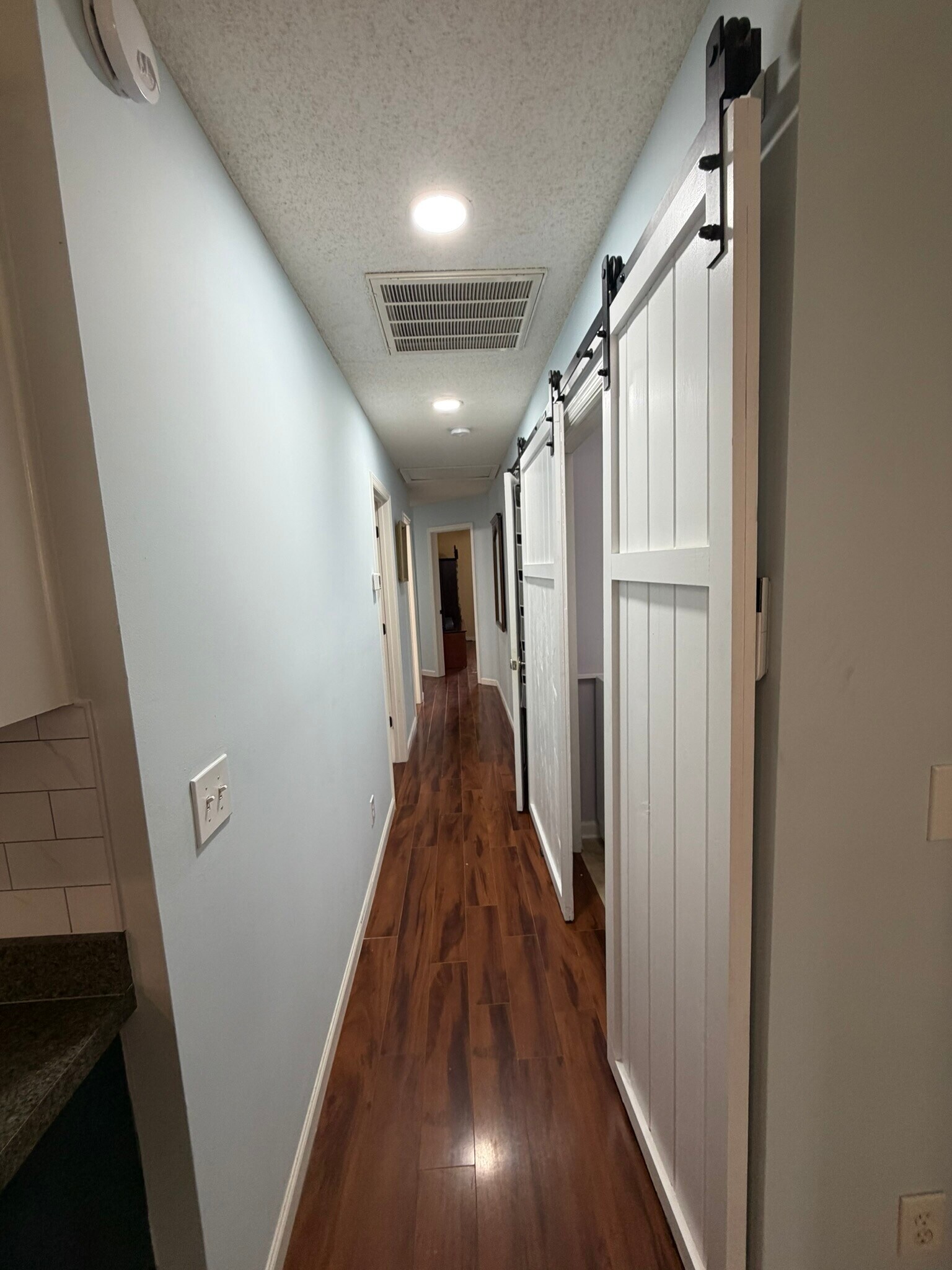 Building Photo - 7 W Morningside Dr