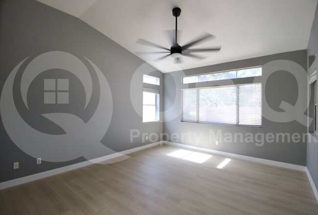 Building Photo - 1432 E Princeton Ave