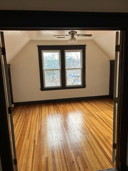 Building Photo - 1381 Union St