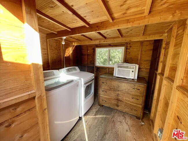 Building Photo - 22500 Monte Vista Dr