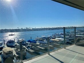 Building Photo - 2636 Bayshore Dr