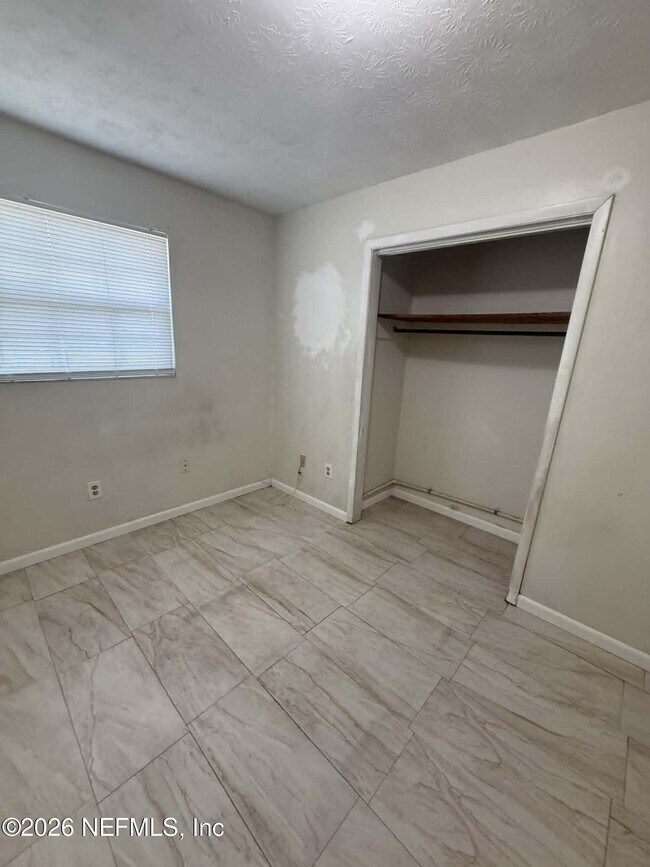 Building Photo - 120 Kelly Smith School Rd