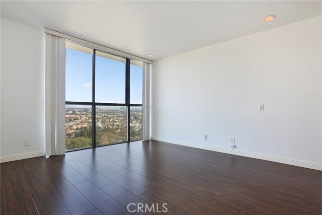 Building Photo - 2170 Century Pk E