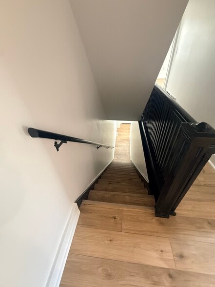 Building Photo - 908 Mount Rose Ave