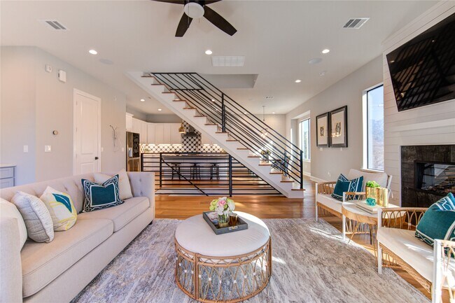 Building Photo - 820 Wakefield Dr