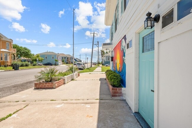 Building Photo - 1015 9th St