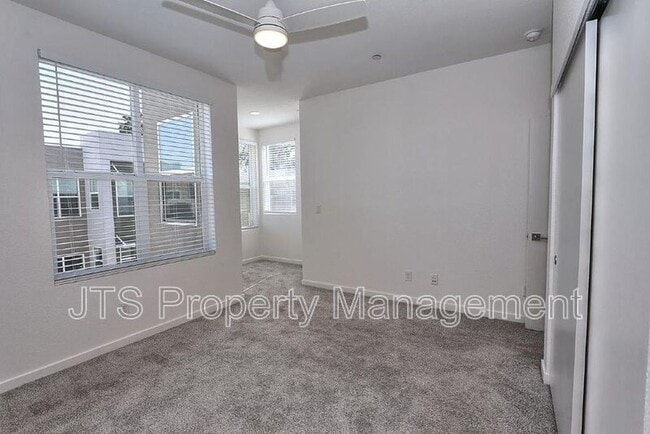 Building Photo - 396 Midstream Ln