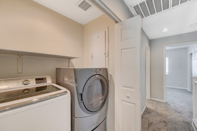 Building Photo - Charming 3-Bedroom, 2-Story Home in the Heart of Silverado Ranch!