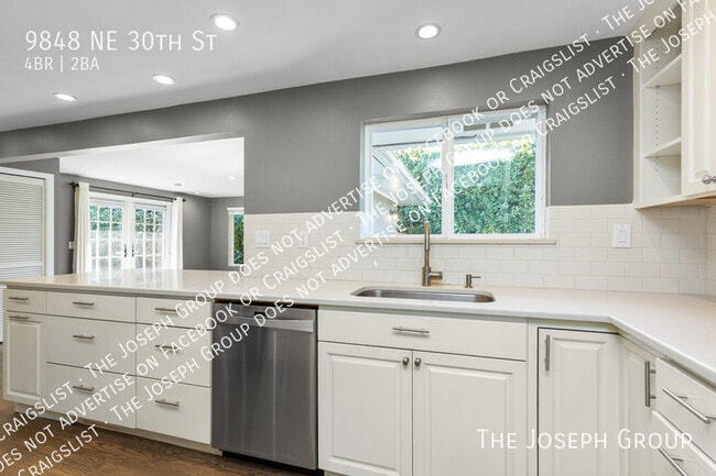 Building Photo - 9848 NE 30th St