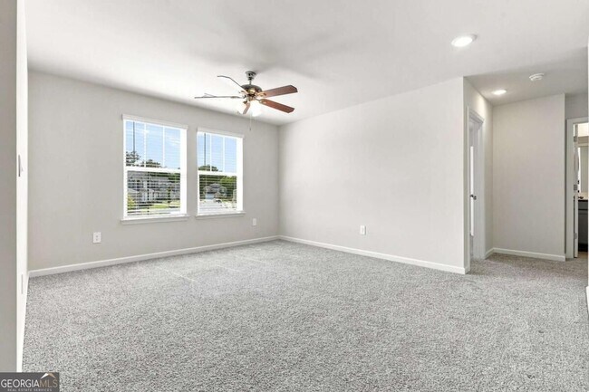 Building Photo - 176 Meander Dr
