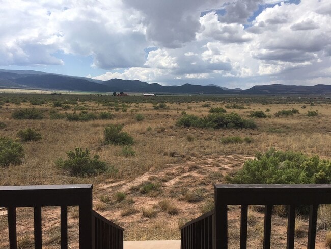 Building Photo - Spacious Cedar City Home with Scenic Mount...