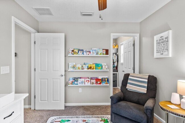 Building Photo - Spacious Home in Prime Location!