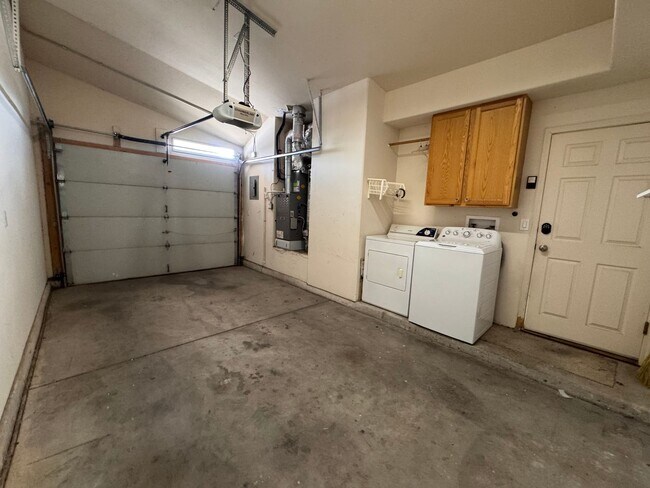 Building Photo - 5615 Duranes Dr NW