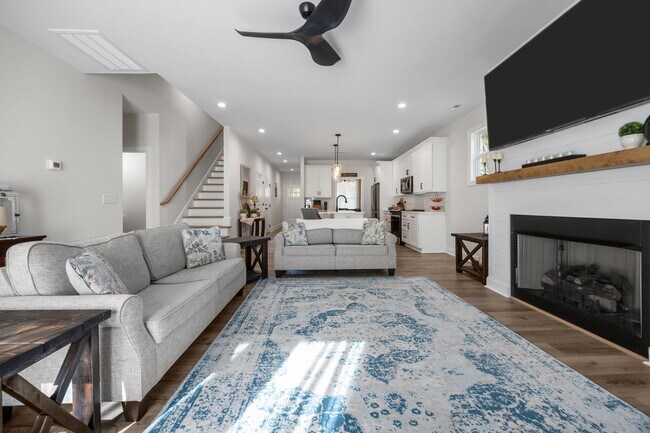 Building Photo - 346 Gun Club Dr