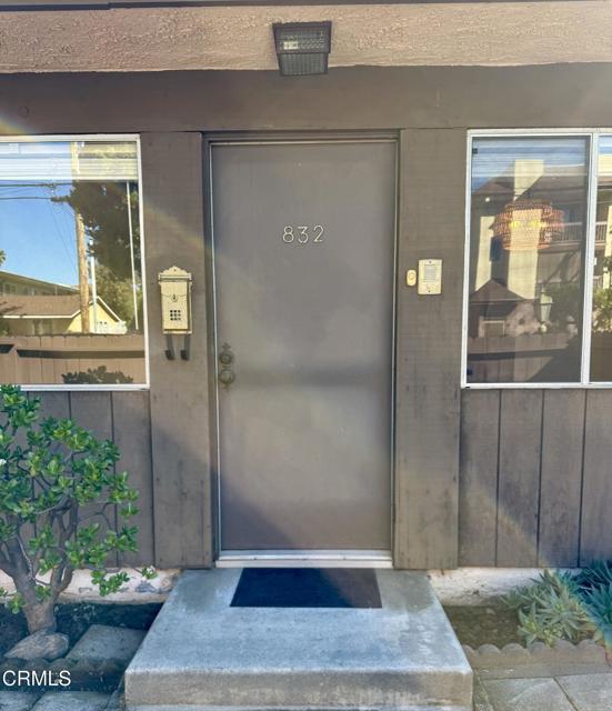 Building Photo - 832 E Garfield Ave