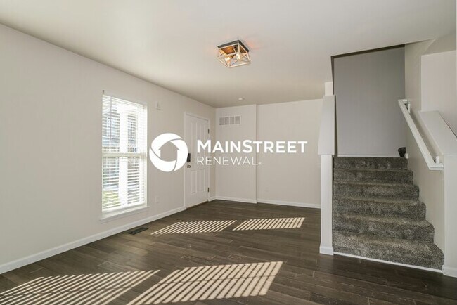 Building Photo - 4 Bedroom Pet-Friendly Home in SAINT CHARLES, MO with Main Street Renewal