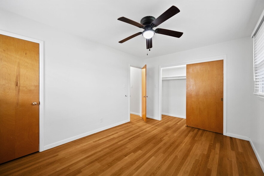 Building Photo - 2115 Ballard Pl