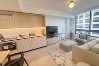 Building Photo - 225 N Miami Ave