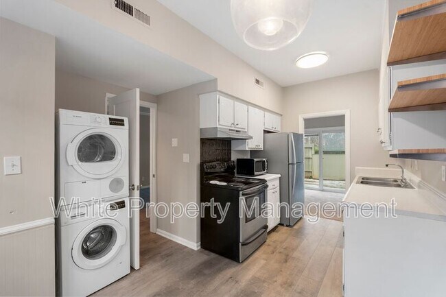 Building Photo - 5949 Quail Hollow Rd