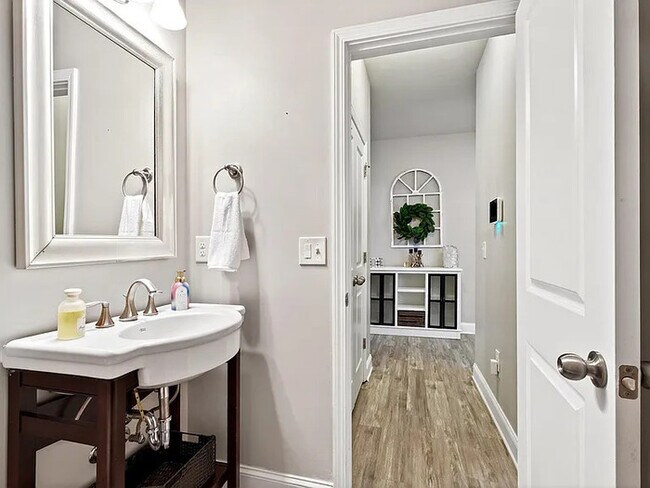 Building Photo - Earn Wealth While Leasing – Like a Homeowner – Lease to Own