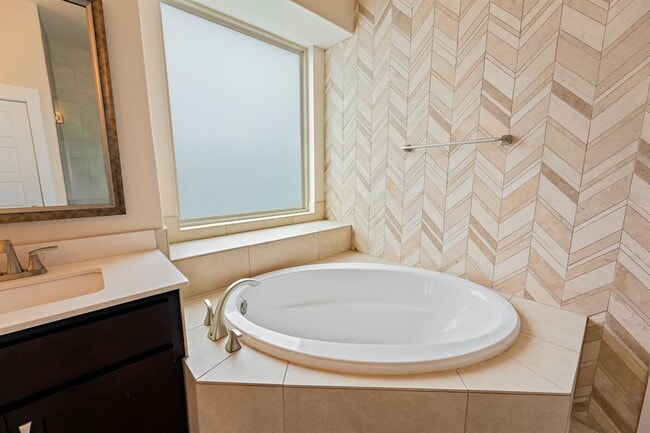 Building Photo - 701 San Marco Trl