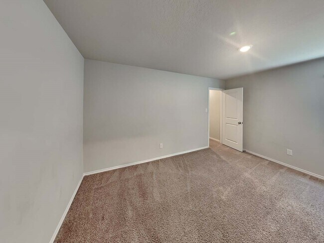 Building Photo - 14955 Watson Mill