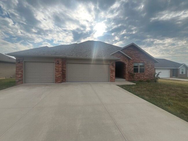 Primary Photo - Sit Back, Relax. Your New home Awaits in R...