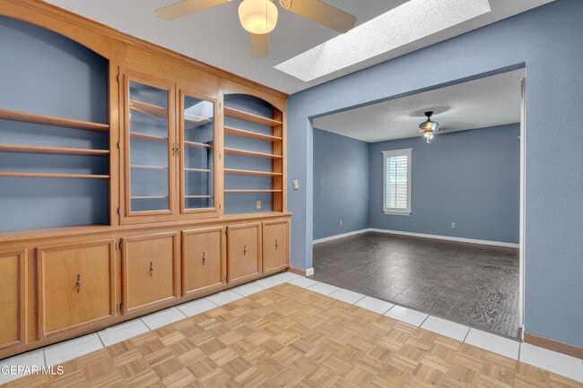 Building Photo - 6820 Villa Hermosa Dr