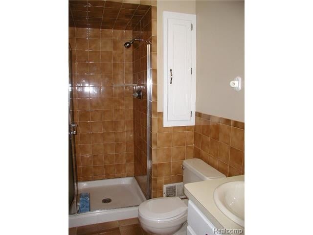 Building Photo - 2952 Sylvan Dr
