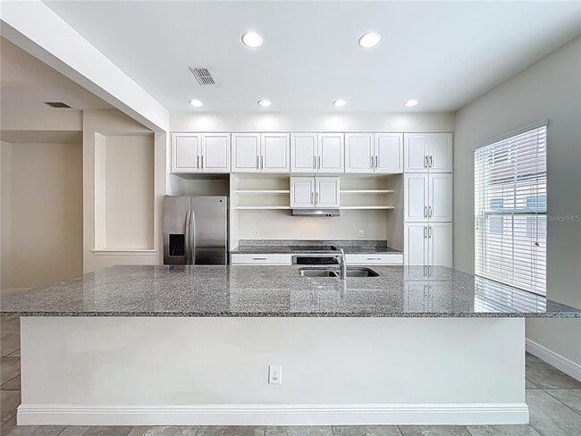 Building Photo - 561 Scotia Pl