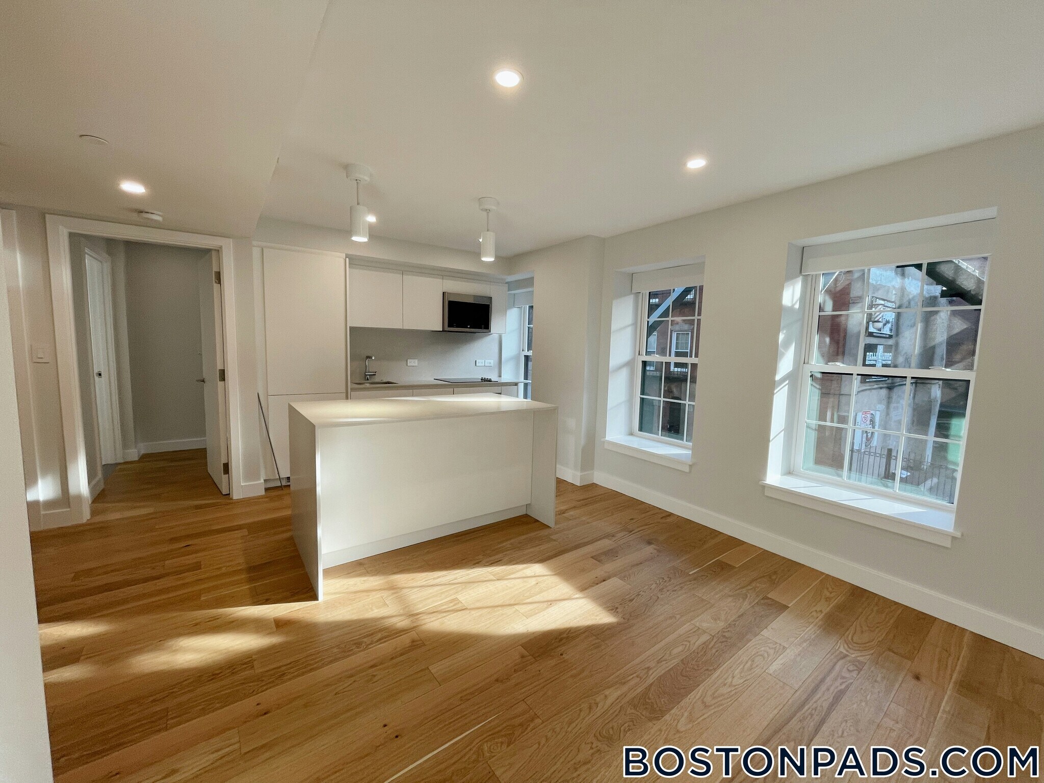 Building Photo - 22 Fleet St