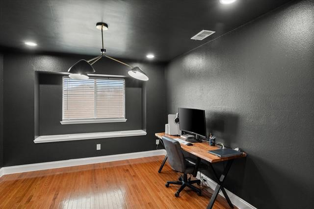 Building Photo - 1620 Wolf Creek Dr