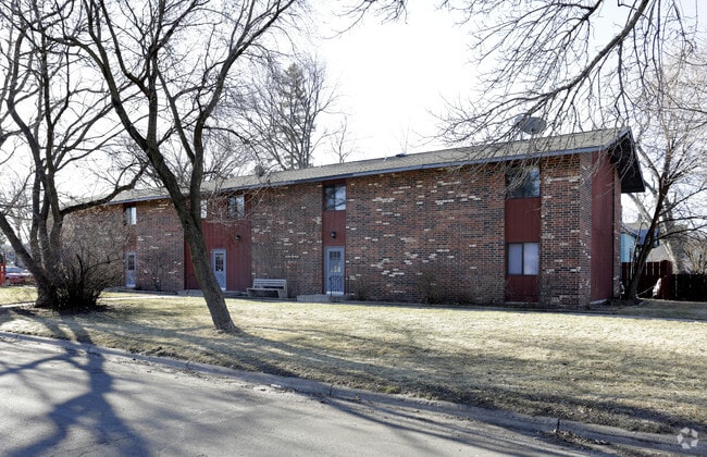 Building Photo - 132 Calhoun St