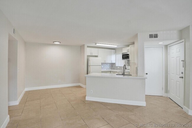 Building Photo - 12650 Vista Isles Dr