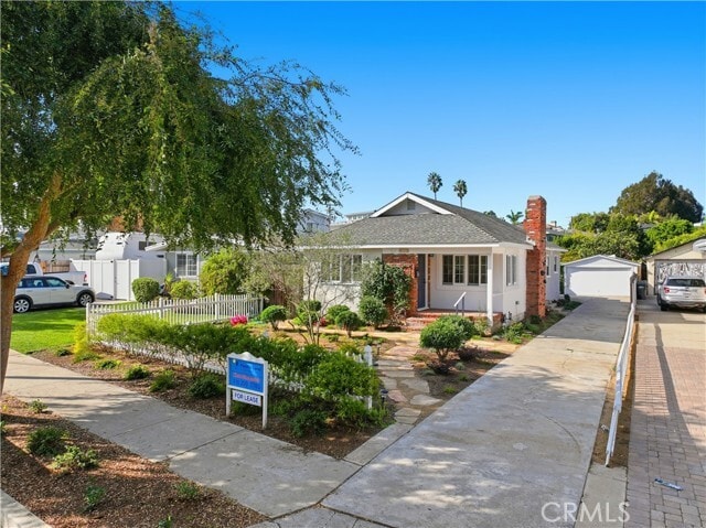 Building Photo - 815 S Juanita Ave