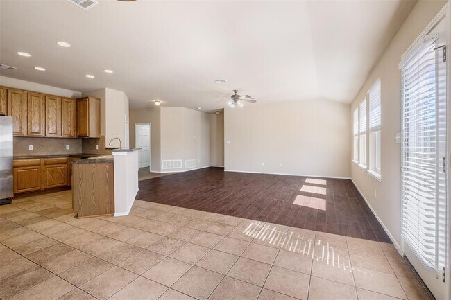 Building Photo - 7800 Little Deer Trail