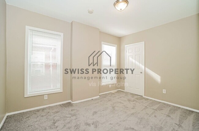 Building Photo - 392 N Garfield Ave