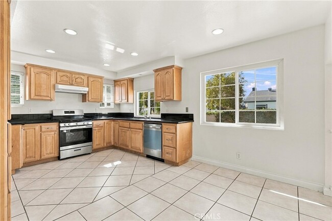 Building Photo - 6912 Tahiti Dr