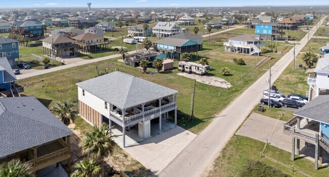 Building Photo - 867 Bowers Ln