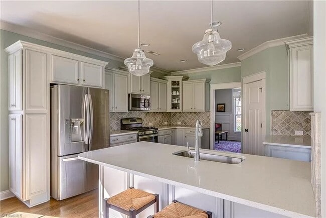 Building Photo - Executive home in popular Lewisville