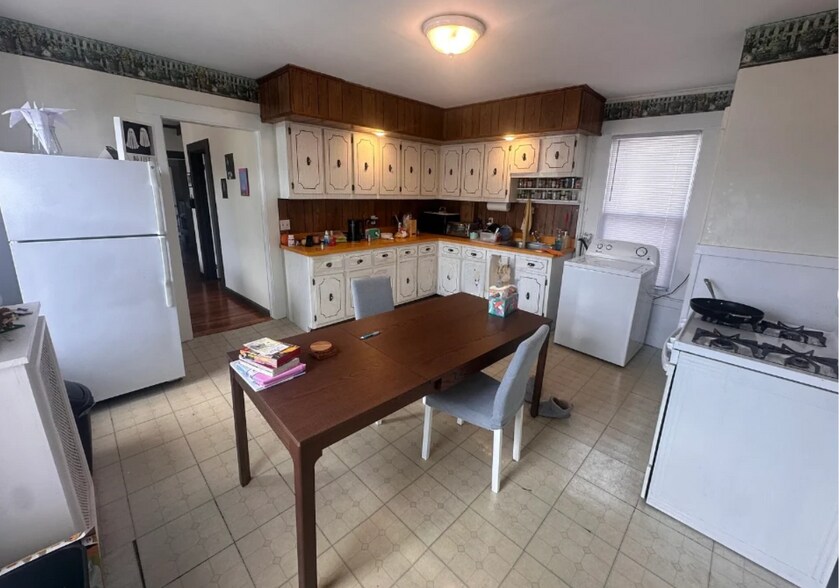 Building Photo - 543 Broadway