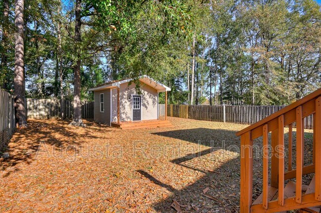 Building Photo - 2051 Sylvan Lake Dr