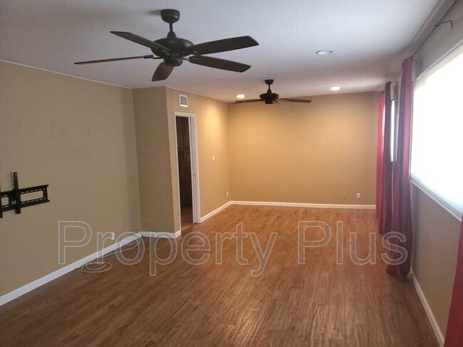 Building Photo - 5332 N 82nd St